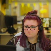 Hannah contact centre agent
